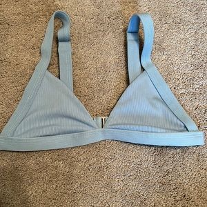 triangle bikini top, never worn, baby blue, adjustable straps, great condition!